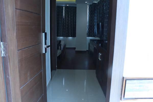 Hotel Opulence Pathānkot المظهر الخارجي الصورة